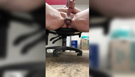 Mechanic ]POV Stroking his thick cock off at work