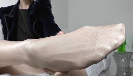 Sweaty Pantyhose Feet with Boot Scent