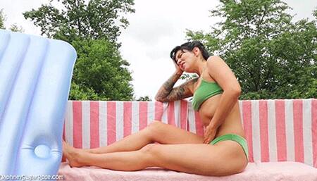 * 854x480p * Barefoot Dizzy Sea Sick Girlfriend Feeling Woozy -Mp4