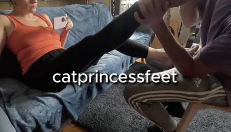 After workout sweaty feet, sensual foot massage and worship during ignore, eating, and smoke session, pre-footjob