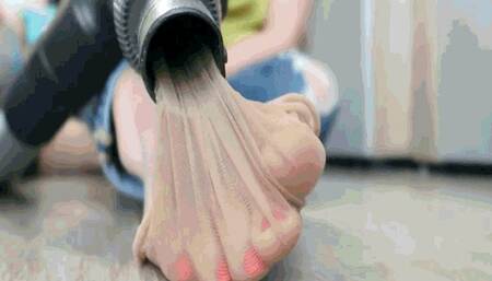 Vacuum the panty, pantyhose, stockings MP4 (1920x1080) FHD