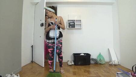 I WANT YOUR FARTS IN EVERY ROOM IN THE HOUSE PART 1 BY BRITNEY HUNTER AND MEGAN BIG BUTT CAM BY ALINE FULL HD