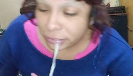 Lizeth's Long Blowjob - Sucking Hot Cum Into Her Mouth