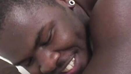 Kinky Kelly Divine Puts on a Strapon and Gives Anal to an Inexperienced Black Guy