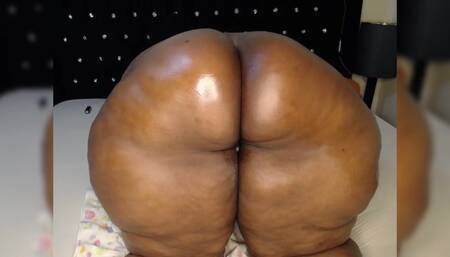 Black SSBBW MILF Clapping and Shaking Fat Booty