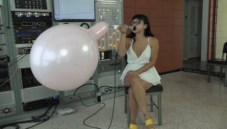 Sushii Tests the Lab's First Kalisan 18 (MP4 - 720p)