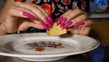 23June2024_LN_FoodCrashing_SloMo