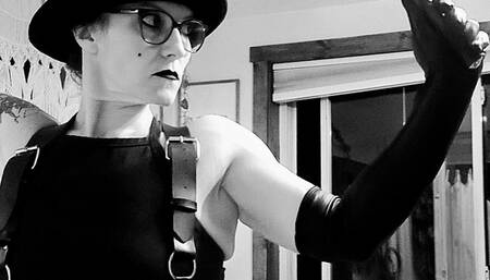 A Slut's Guide To Happiness Podcast :Episode 2: Light Me Up - Energy and Impact Play - with Hazel Havoc