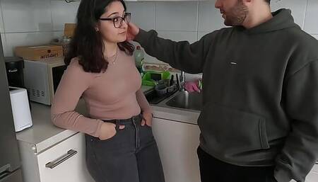 ????My roommate in the kitchen - Naf and Nach