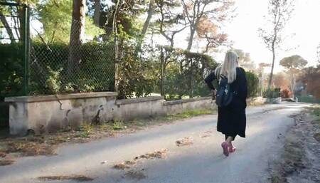 Walking in Ballet Flats AVI (1920x1080) FHD