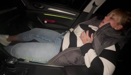 masturbation outdor in the car satisfyer clitoris spinning fingers moaning twitching trembling multiple orgasms