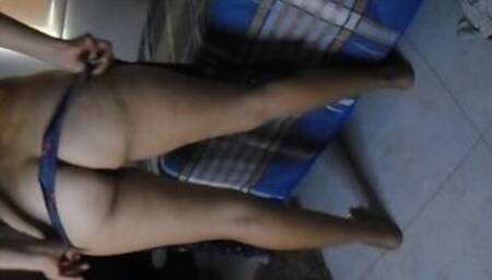 the chubby of my sister-in-law is filmed showing her vulva