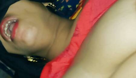 Leaked MMS- Real Homemade Indian Sexy Wife meena desi Cowgirl Fucked by her husband, Cumload in Pussy