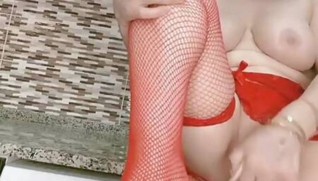 The pleasure of cumming in the red garter