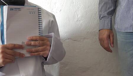 man suffers from erectile dysfunction and consults an Arab doctor in Paris