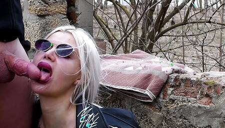 Sexy blonde with big tits got horny while driving and got sex with a cumshot on her face