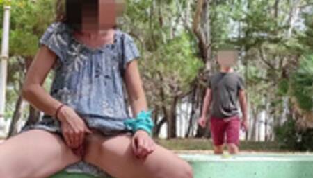 Pussy flash - A stranger caught me masturbating in the park and help me orgasm - MissCreamy