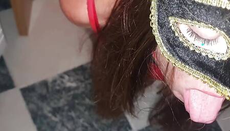 Vends-ta-culotte - Amateur sextape of a French couple with a handjob and a good blowjob