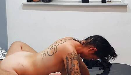 DONT LOOK AT THIS !! angry man just wanted to lie on his back