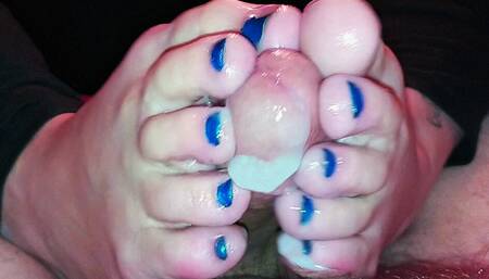 Perfect cute little toes giving Footjob POV HD Homemade Girlfriend CUM ON TOES