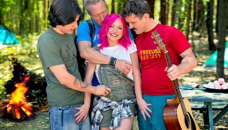 Foursome! We Share My Girlfriend and Fuck Outdoors - Freeuse Fantasy