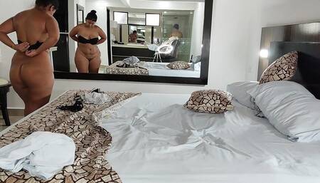 Mature Big Ass Waits for Me in the Room