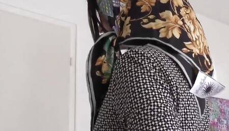 Put on a Headscarf and Masturbate for Your Headscarf Mistress