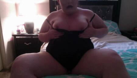 Big Ass Shemale Cums on Camera!
