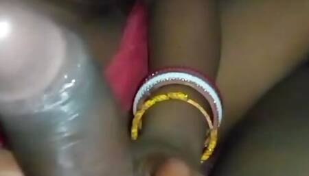 Chachi ki chut me lund hilaya