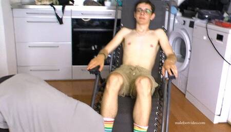 Cute College Twink Receives Passionate Foot Worship
