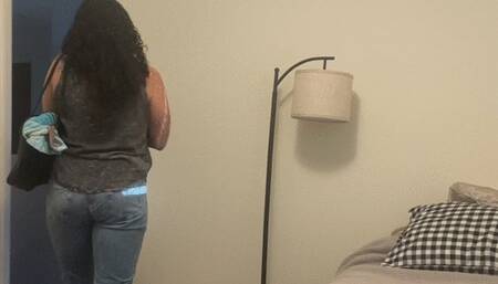 Tiny Roommate Spying on Sammie Gets Punished