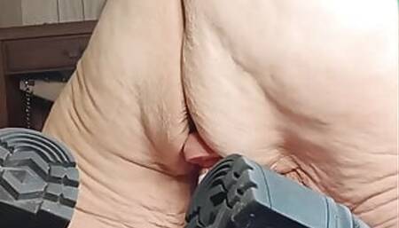 Drilling Her Pussy at the Construction Site Cumming with All Her Might