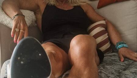 CALVES AND SEXY SOLES