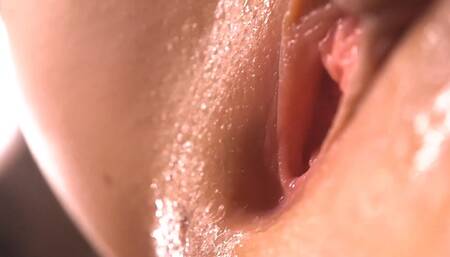 Shooting with a macro lens of wet penetrations