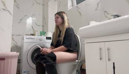 Big Ass Blonde Toilet After Lunch Meal