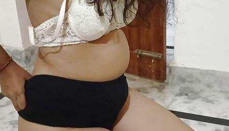 I saw her showing her big ass and curvy body and gave her a facefuck with blow Bang!!!