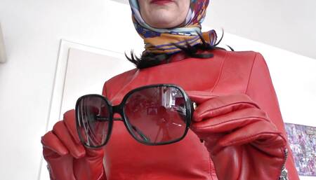 Big Sunglasses Show - Headscarf Makes You Cum