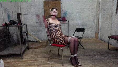 Strictly bound to her orgasm chair (MP4 HD 6000kbps)