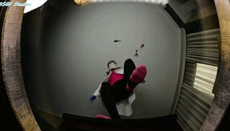 GIANT DR tracks down puny patients! - MOV