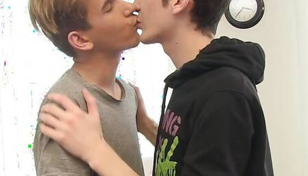 Twinks William B And Robyn S Suck Each Others Cock And Fuck!