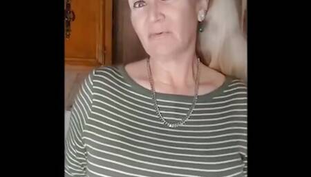 Hot Mature Fucks a Zucchini Til Orgasm!