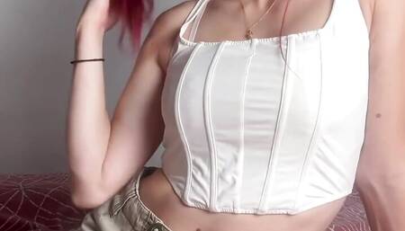 Vends-ta-culotte - Beautiful French amateur woman undresses and touches herself for you