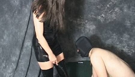 Boot worship slavery - SD