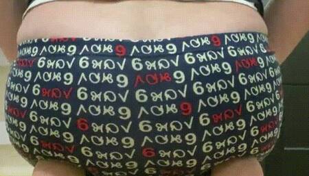 Ignore fetish !!! Admire my tight ass and gorgeous feet