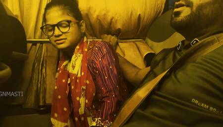 Indian Desi Lovers Start Full Hard Hindi Sex Video Inside the Bus