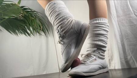 A Shoejob Date with a Cheerleader in Reebok Freestyle Sneakers and Slouch socks - CBT, Shoejob and POV Views - Huge cumshot - multiedit - HD