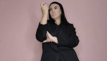 Small slave destroyed by giantess-custom