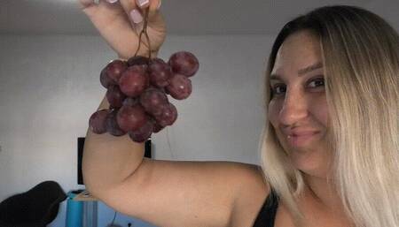 Powerful, long, strong throat a