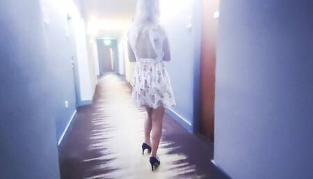 Knicker Flash in Hotel Corridor! Serenexx