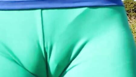 Amateur Latina Brunette Cameltoe Outdoors